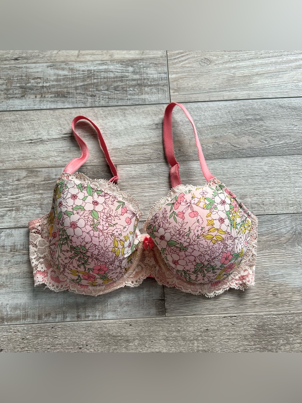 Victoria’s Secret Woman’s Dream Angels Lined Demi Bra Size 32DD